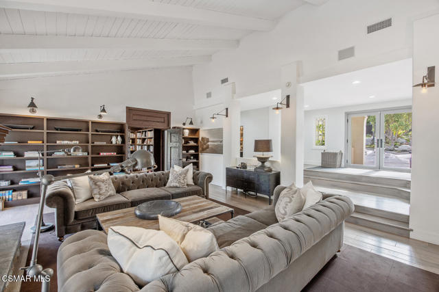 6972 Grasswood Avenue, Malibu CA: https://media.crmls.org/mediaz/eebd7a49-7743-4c00-9336-a6ffd9bf512d.jpg