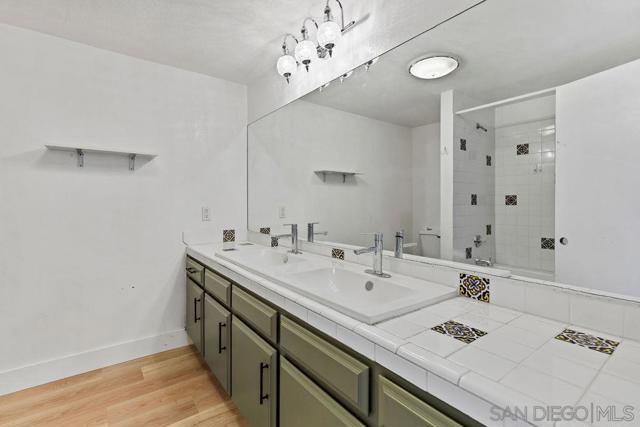 4339 Macronald Dr., La Mesa CA: https://media.crmls.org/mediaz/eebdc57f-6cb6-4ffc-b4fd-d2c627d0ab82.jpg