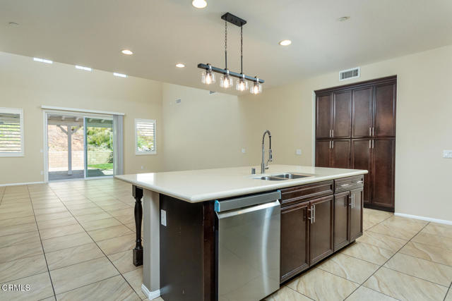 Detail Gallery Image 14 of 67 For 24863 Carbon Ln, Valencia,  CA 91354 - 4 Beds | 3/1 Baths