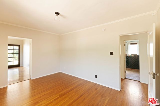 112 N Valley Street, Burbank CA: https://media.crmls.org/mediaz/eebf727d-6289-409e-8490-5a12f521ed5f.jpg