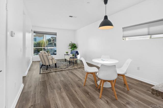 Detail Gallery Image 7 of 24 For 2187 Catalina Bld, San Diego,  CA 92107 - 2 Beds | 2/1 Baths