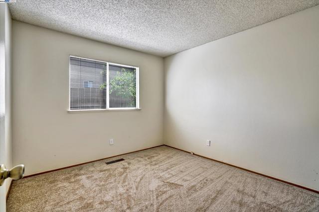 901 Basalt Way, Antioch CA: https://media.crmls.org/mediaz/eec06cba-cab0-4f9d-a3ec-194b39469cce.jpg