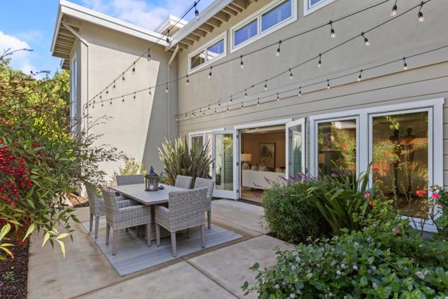 1596 Columbus Avenue, Burlingame CA: https://media.crmls.org/mediaz/eec1e2b0-25be-40e5-bcbe-4717bae71856.jpg