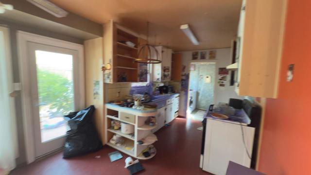 909 Elizabeth Way, Sunnyvale CA: https://media.crmls.org/mediaz/eec1e8cd-ac87-4f5e-9792-af0e4a0bda60.jpg