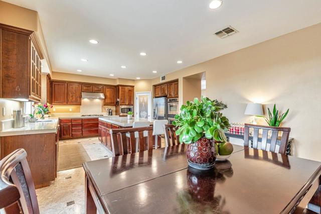 9632 Cherrywood Court, Gilroy CA: https://media.crmls.org/mediaz/eec22db7-2044-4d09-bad8-5c58f1ea8af5.jpg