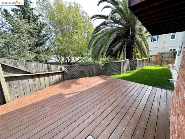 29 Leafwood Cir, San Rafael, California 94901, ,Multi-Family,For Sale,Leafwood Cir,41059417