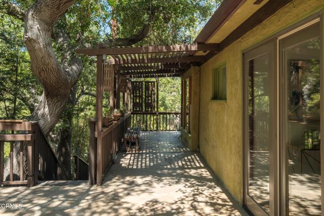 469 Sycamore Glen, Pasadena CA: https://media.crmls.org/mediaz/eec33eaf-e081-42c1-9104-c289045e90db.jpg