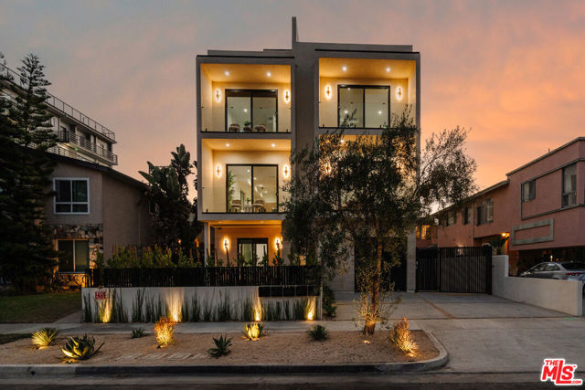 1343 S Ogden Drive, Los Angeles CA: https://media.crmls.org/mediaz/eec3429c-b9da-4cb6-823e-31e1c17f209e.jpg
