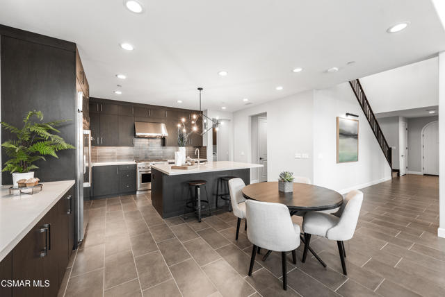 2492 Rondell Road, Camarillo CA: https://media.crmls.org/mediaz/eec3ceaa-e37c-4a91-adc6-869cf51379d1.jpg