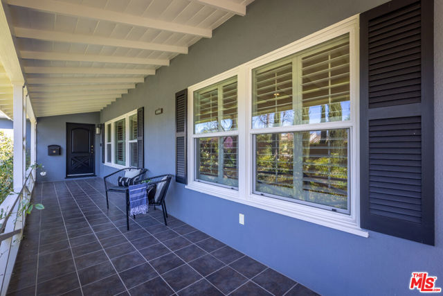 6546 Orion Avenue photo 3