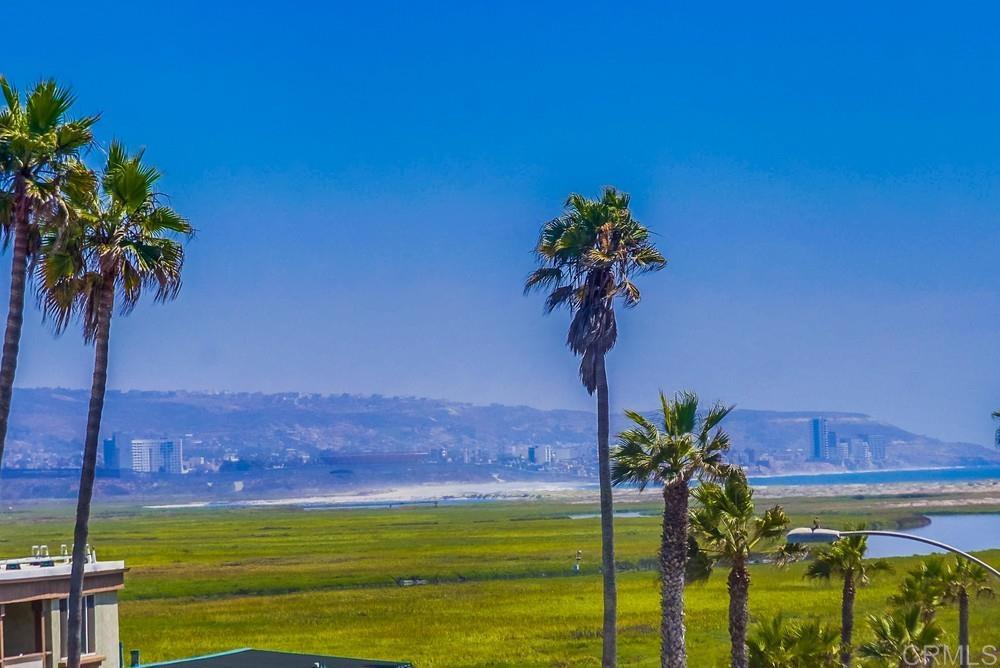 https://media.crmls.org/mediaz/eec54b89-c7b9-49e7-8808-dc89f192d449.jpg?preset=X-Large