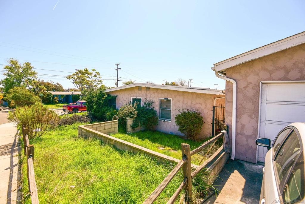 MLS #250022266SD img 9