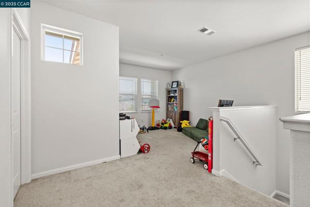 158 Wooley Creek Way, Brentwood CA: https://media.crmls.org/mediaz/eec716c6-b1b5-44fb-ad3e-36655acc75ab.jpg