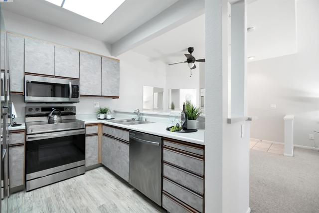 25850 Kay Ave, Hayward CA: https://media.crmls.org/mediaz/eec81210-0e31-4fe8-a37a-f69b8e833031.jpg