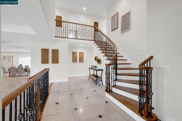 Image 21 of 53 For 367 Mt Washington Way