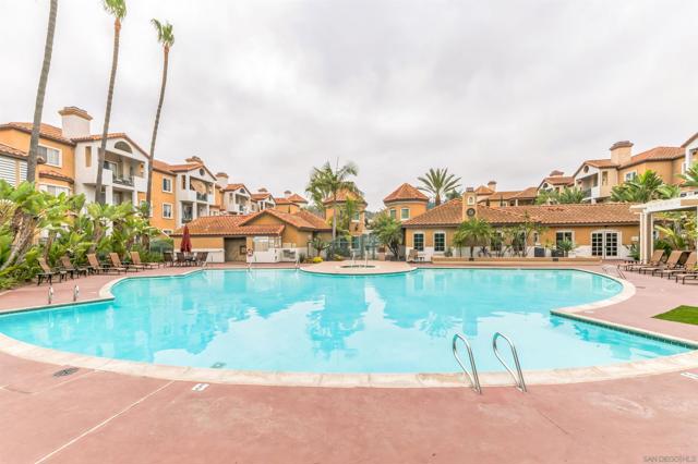1950 Camino De La Reina, San Diego CA: https://media.crmls.org/mediaz/eec99568-5db4-4e53-aa59-730f8cb3d121.jpg