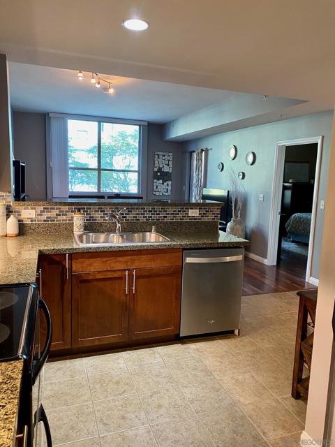 253 10Th Ave, San Diego CA: https://media.crmls.org/mediaz/eeca4b1f-840f-4b8a-9b64-f11a30226fe8.jpg