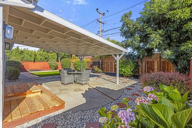 4564 Piper St, Fremont CA: https://media.crmls.org/mediaz/eeca88ac-bd77-48ba-8343-1ddf02fa966a.jpg