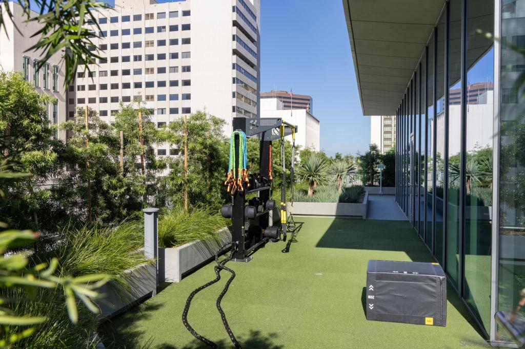 MLS #250032460SD image #14