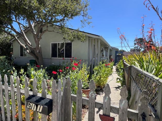 609 Congress Avenue, Pacific Grove CA: https://media.crmls.org/mediaz/eecb06f1-d976-4389-89f1-400f22357687.jpg