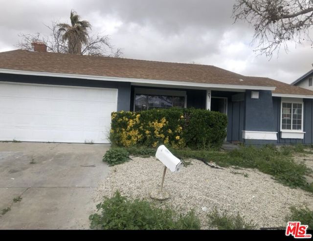 601 E Avenue J5, Lancaster CA: https://media.crmls.org/mediaz/eecba4ac-8a76-4f8d-bfc3-047667cf9bb9.jpg