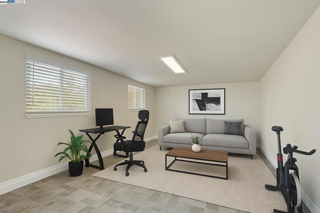 10500 Byron Ave, Oakland CA: https://media.crmls.org/mediaz/eecc222e-19ce-446c-b6c1-ad02d32f8522.jpg