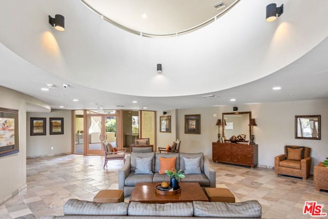 1 Bed Home for Sale in Playa Vista, California