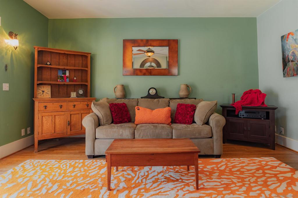 210 6th Ave - photo 7