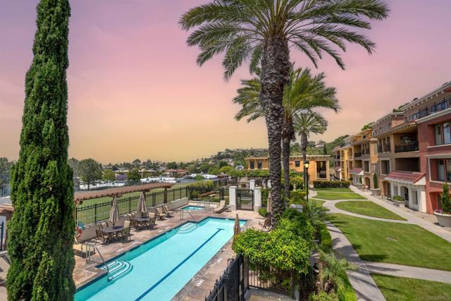 1000 Genter St, La Jolla CA: https://media.crmls.org/mediaz/eecdf85d-c0d1-41ac-ac14-efb6609f924d.jpg