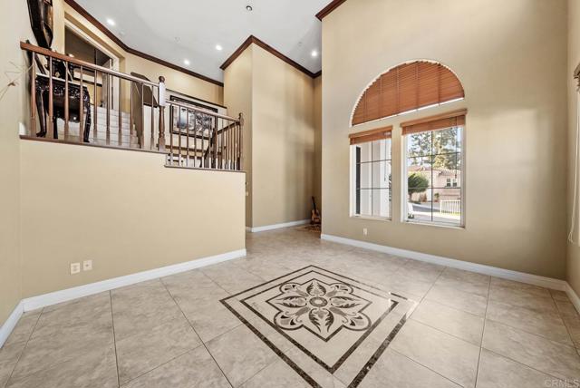 2062 Pleasant Waters Ct, Spring Valley CA: https://media.crmls.org/mediaz/eecfad1b-0077-470c-bd63-c04d26f7e065.jpg