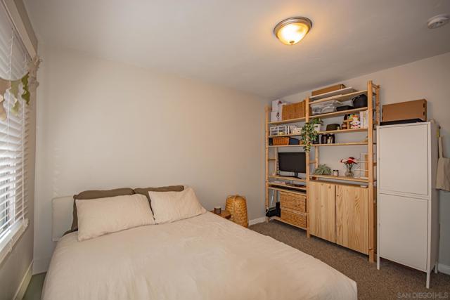 4092 Winona Ave, San Diego CA: https://media.crmls.org/mediaz/eecfef16-42f5-4b82-8adb-3d024801e112.jpg