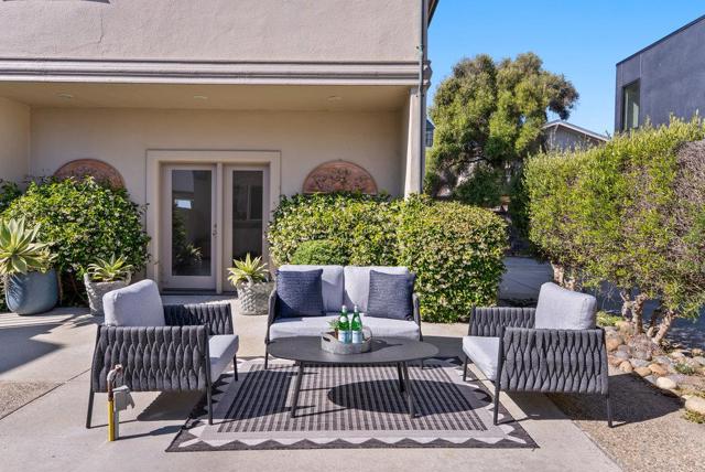 940 W Cliff Drive, Santa Cruz CA: https://media.crmls.org/mediaz/eed0ec50-e6f3-4e23-a77a-9199eb771a08.jpg