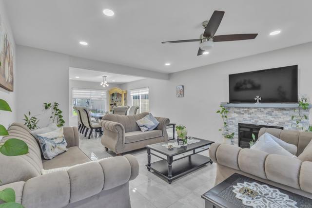 Detail Gallery Image 6 of 57 For 1935 Jasmine St, El Cajon,  CA 92021 - 4 Beds | 2/1 Baths