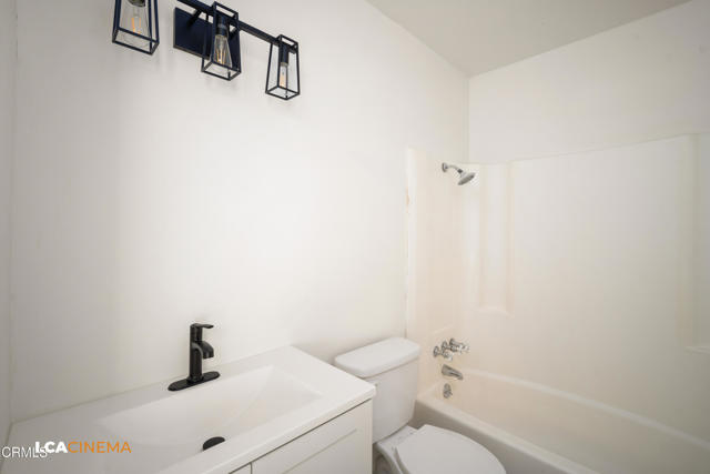Detail Gallery Image 14 of 19 For 2617 Pinon Spring Cir #C,  Bakersfield,  CA 93309 - 3 Beds | 1/1 Baths