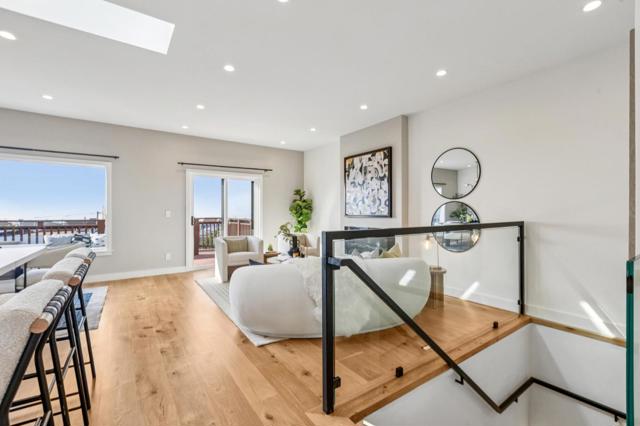 2271 40th Avenue, San Francisco CA: https://media.crmls.org/mediaz/eed21aec-ebae-4d97-95c6-8ddb722d245c.jpg