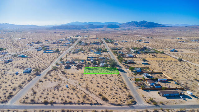 63647 Walpi Dr Drive, Joshua Tree CA: https://media.crmls.org/mediaz/eed25b33-a0e2-43bc-9f69-68a4c1356f2b.jpg