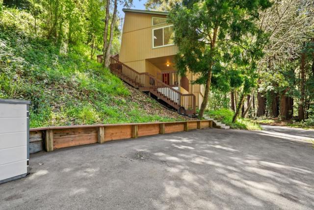 903 Redwood Drive, Aptos CA: https://media.crmls.org/mediaz/eed28910-9cad-452b-870e-adb38105b3ad.jpg