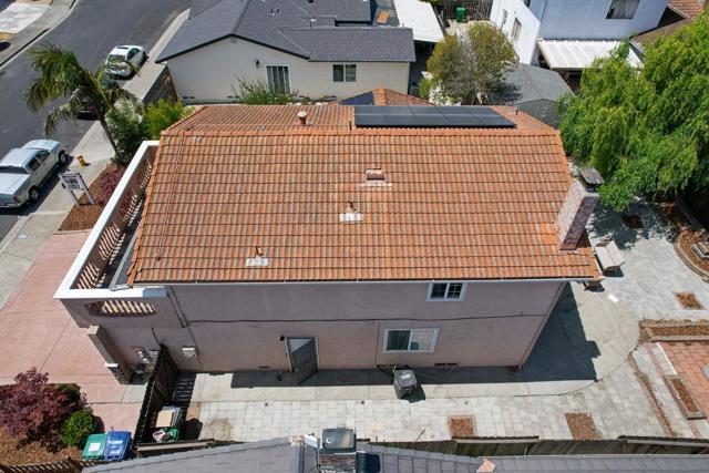 2507 Constellation Drive, Hayward CA: https://media.crmls.org/mediaz/eed3c79a-921b-4d7f-a598-d61b7b61bc9a.jpg