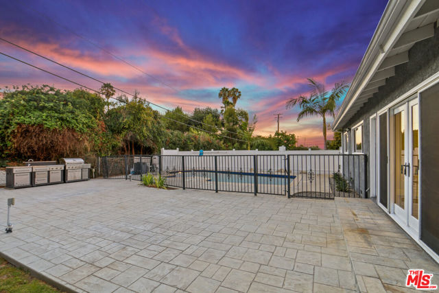 28745 N Enrose Avenue, Rancho Palos Verdes CA: https://media.crmls.org/mediaz/eed434a5-6015-451f-a896-ac5d29c83ef7.jpg
