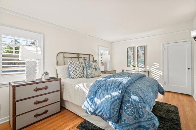 1547 Columbus Avenue, Burlingame CA: https://media.crmls.org/mediaz/eed4f91c-8056-4b99-b81d-0be3c83fdcd6.jpg