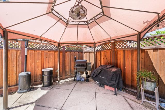 692 Adelle St, Livermore CA: https://media.crmls.org/mediaz/eed68599-064d-4c95-8928-f621be5f48b5.jpg