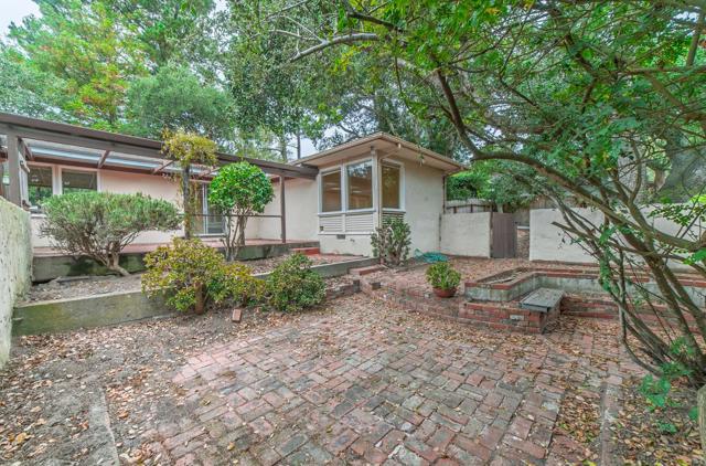 25145 N Carmel Hills Drive, Carmel CA: https://media.crmls.org/mediaz/eed6e18c-5b5d-41b6-9962-3497b8fc894e.jpg