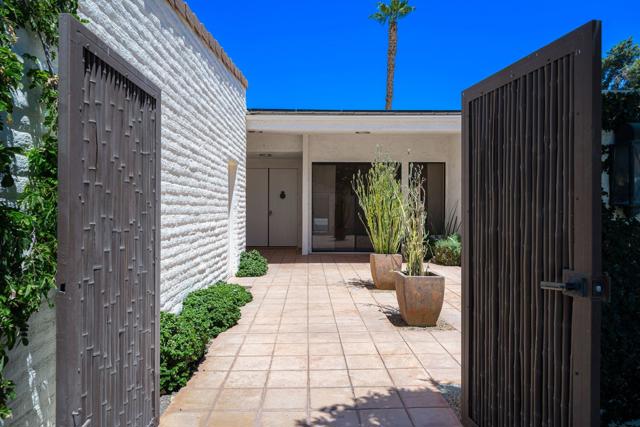 75768 Valle Vista Drive, Indian Wells CA: https://media.crmls.org/mediaz/eed705b3-f4a5-43b0-941c-5396fbe414d1.jpg