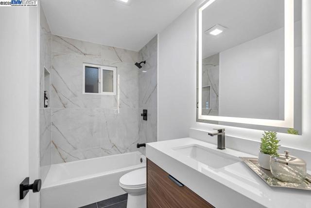 4374 Emory Way, Livermore CA: https://media.crmls.org/mediaz/eed76f2f-7bbf-4fd0-a74d-f3fd038ad371.jpg