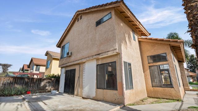 1534 Heirloom Ave, Perris CA: https://media.crmls.org/mediaz/eed8a582-2fd4-494e-a6b1-09edd57fc806.jpg