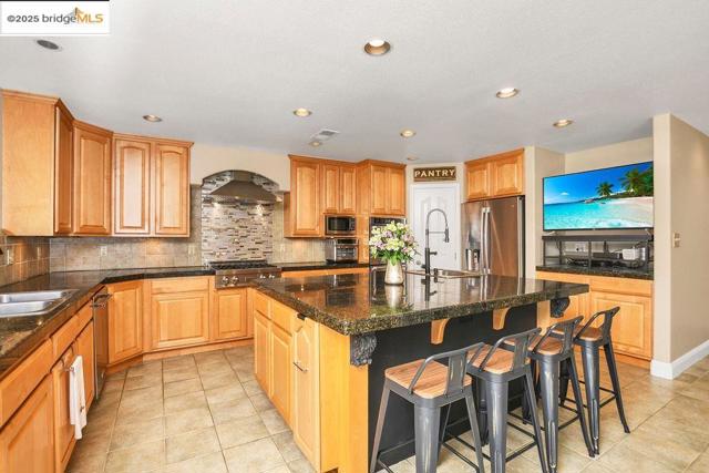 197 Branbury Dr, Campbell CA: https://media.crmls.org/mediaz/eed9184c-e55a-40fa-805f-00b5f6650f56.jpg