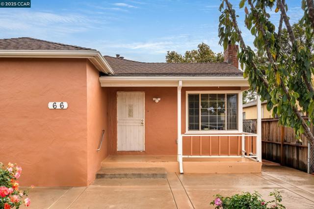 66 Murdock St, Richmond CA: https://media.crmls.org/mediaz/eed92a8e-cfd3-4b73-b03c-1cf9de34cf37.jpg