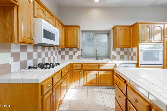 Detail Gallery Image 16 of 36 For 10805 Mirage Dr, Bakersfield,  CA 93311 - 4 Beds | 2 Baths