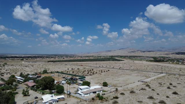 85325 Avenue 44 Avenue, Coachella CA: https://media.crmls.org/mediaz/eed99691-8278-4752-870c-6506a8598779.jpg