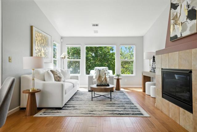 546 Chelsea, San Jose CA: https://media.crmls.org/mediaz/eedb2b94-7155-4a7c-8a9e-914b9adb8977.jpg